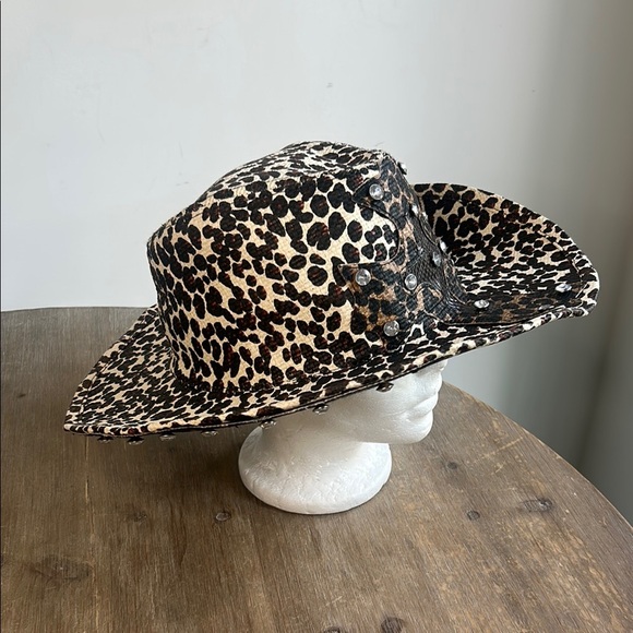 Leopard Print Paper Cowboy Hat with Cross & Crystal Studs Brown Women size M/L - Picture 2 of 16